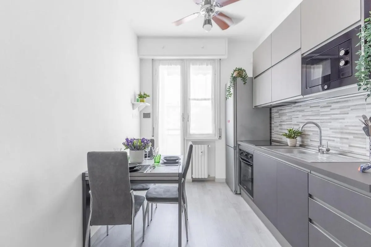 Apartment Comodo E Confortevole-Sesto Piano Con Vista Milan Italy