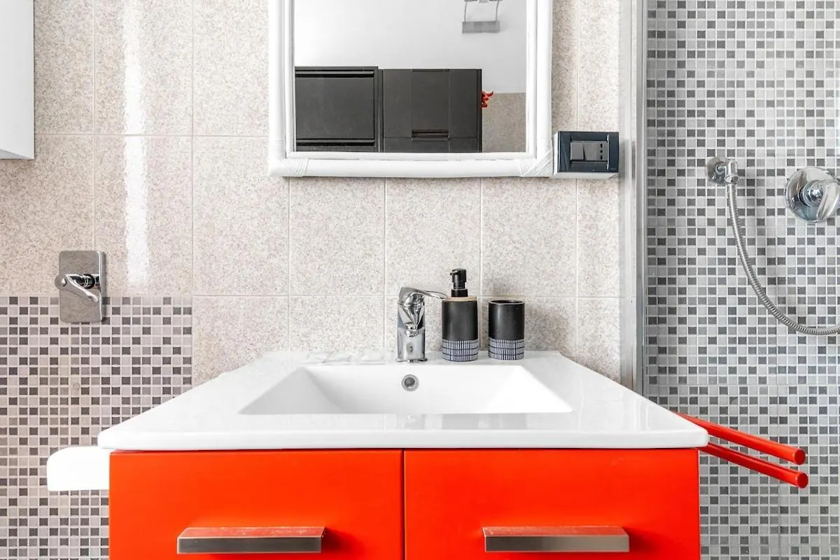 Apartment Comodo E Confortevole-Sesto Piano Con Vista Milan Italy
