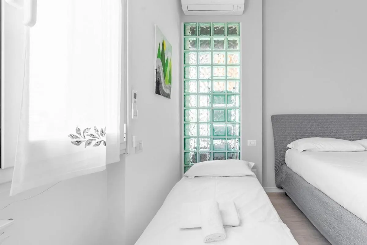 Comodo E Confortevole-Sesto Piano Con Vista Milan 0*,